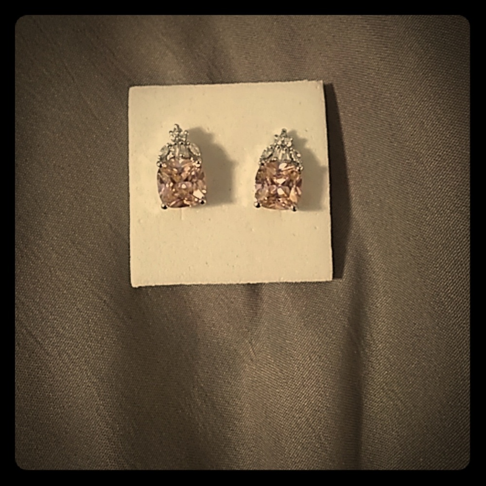 📯Sterling Silver Gem Earrings!📯